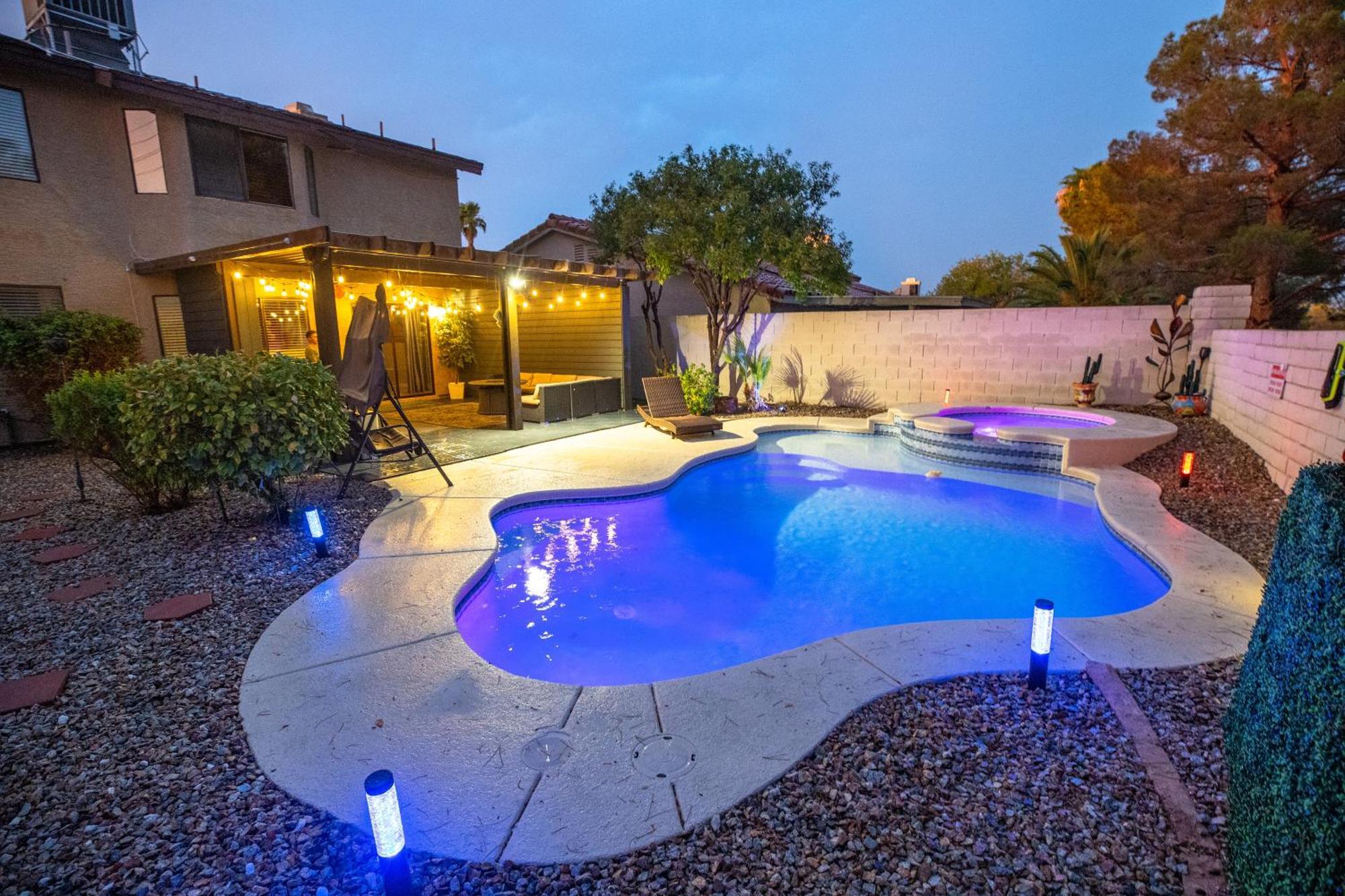 1800 Sqft House W/heated Pool Spa 13min From Strip Casa de férias Las Vegas